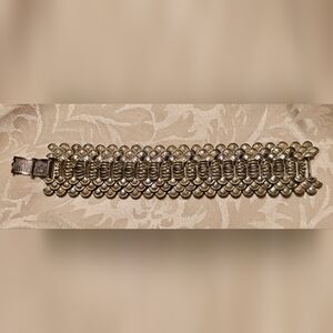 VTG 1950s Classic Coro Pegasus Layered Design 8" Bracelet Cuff Silvertone